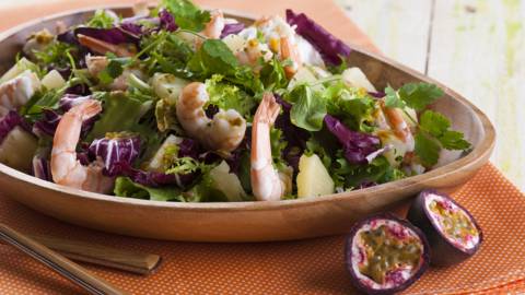 Salada Gourmet com Gambas e Ananás